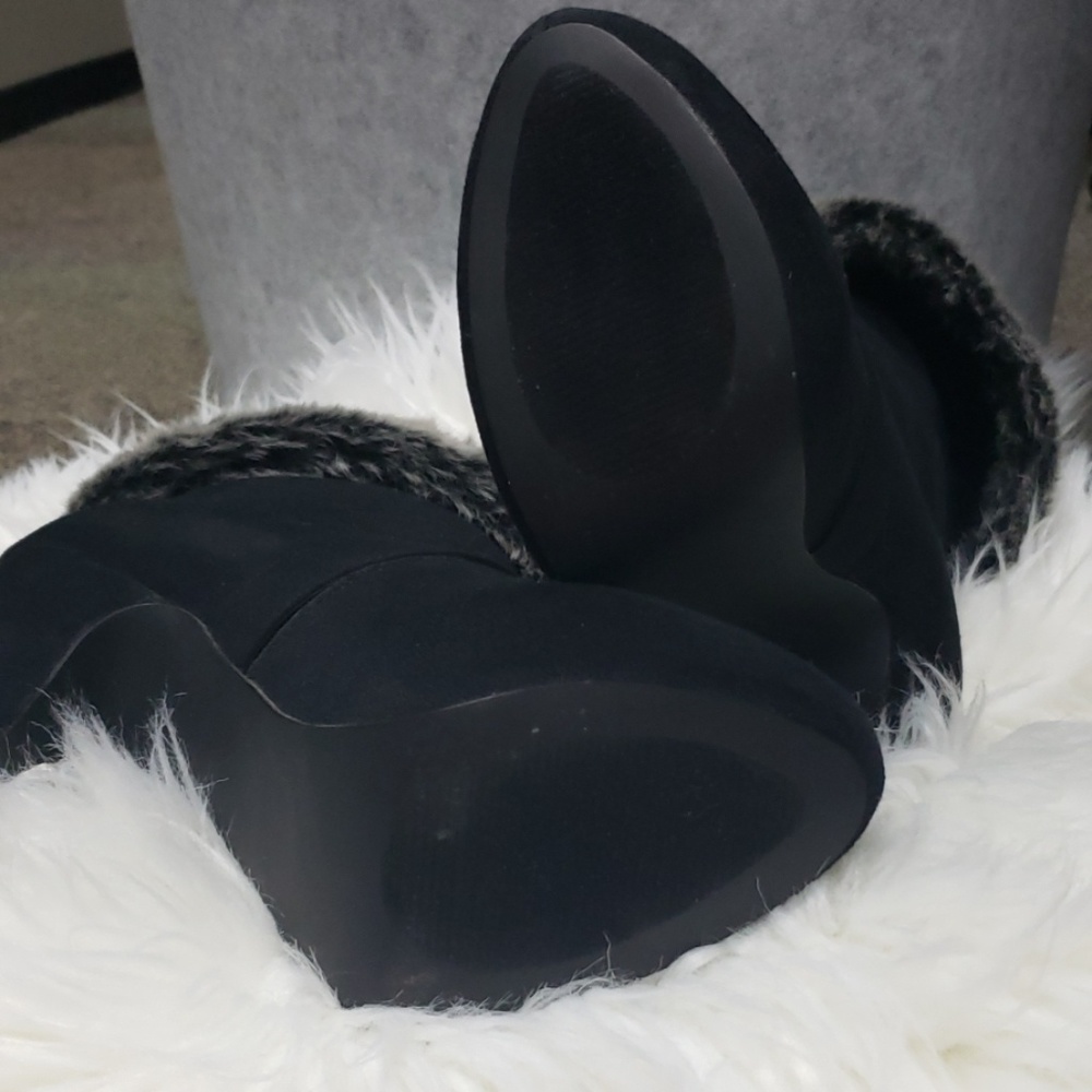 Shoe Dazzle Boots - Picture 3 of 7